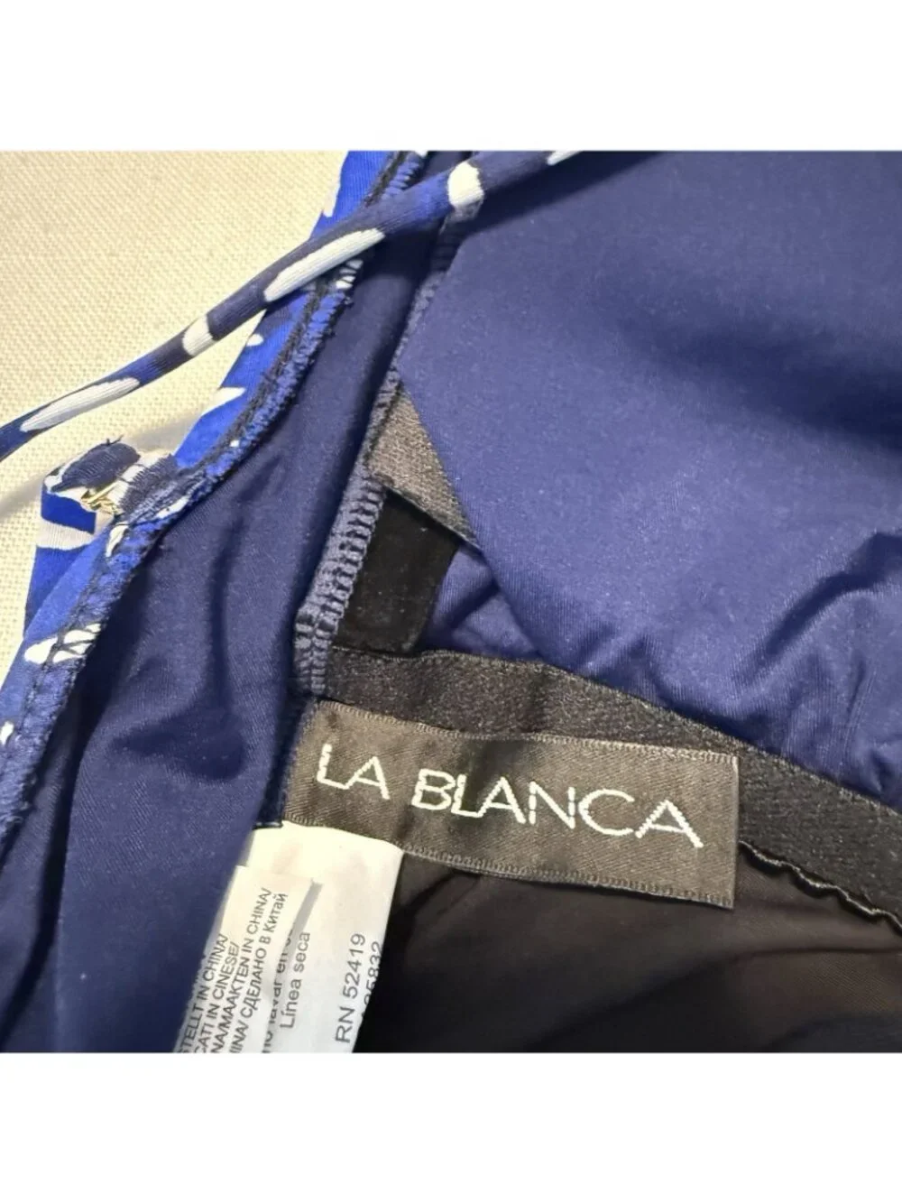 La Blanca Blue & White Geometric Print One-Piece Swimsuit - Size 14 - Picture 6 of 6